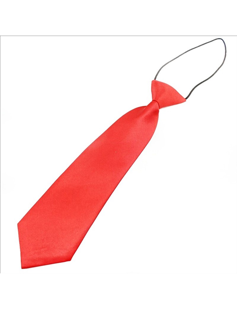 Cravate rouge en satin petit garçon
